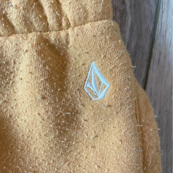 VOLCOM YELLOW JOGGERS - Picture 2 of 5